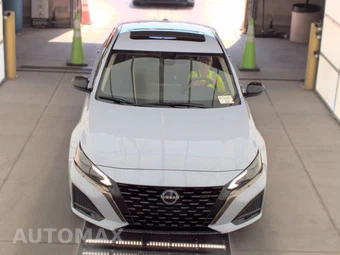 2025 Nissan Altima SR - miniatura 2