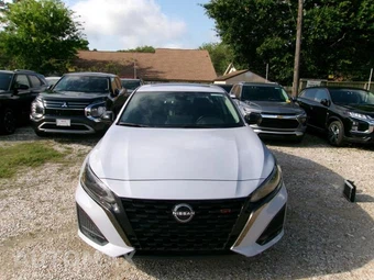 2025 Nissan Altima SR – miniatura 5