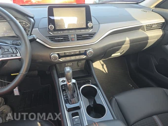 2025 Nissan Altima SR – miniatura 11