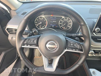 2025 Nissan Altima SR – miniatura 10