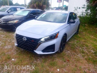 2025 Nissan Altima SR