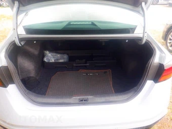 2025 Nissan Altima SR – miniatura 14