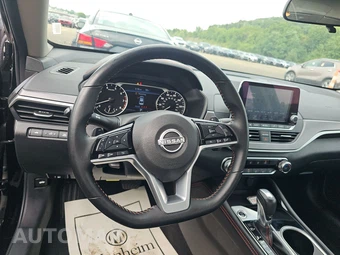 2025 Nissan Altima SR - miniatura 10