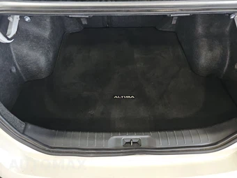2025 Nissan Altima SR - miniatura 16