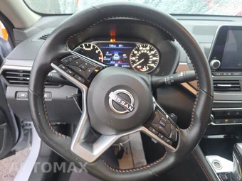 2025 Nissan Altima SR – miniatura 10