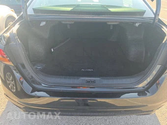 2025 Nissan Altima SR - miniatura 16