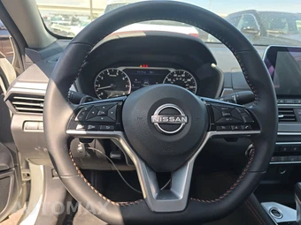 2025 Nissan Altima SR - miniatura 10
