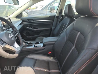2025 Nissan Altima SR - miniatura 7