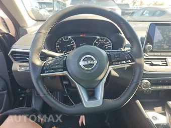 2025 Nissan Altima SR - miniatura 10