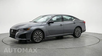 2025 Nissan Altima SV - miniatura 3