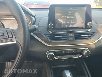 2025 Nissan Altima SV - miniatura 11