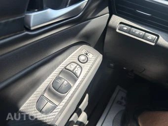 2025 Nissan Altima SV - miniatura 17