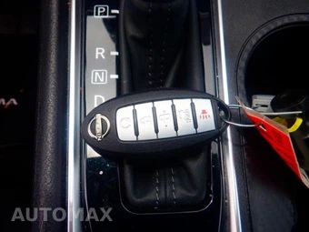 2025 Nissan Altima SV - miniatura 4