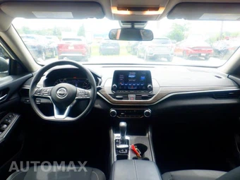 2025 Nissan Altima SV - miniatura 9