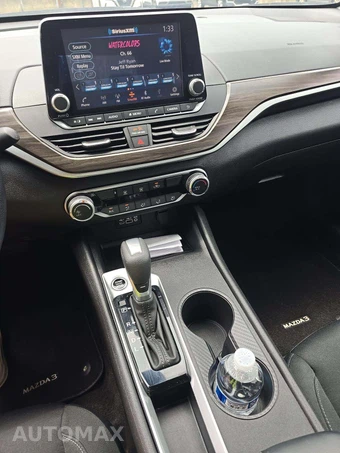 2025 Nissan Altima SV - miniatura 10