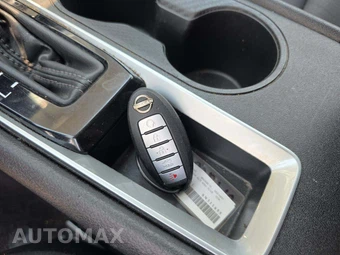 2025 Nissan Altima SV - miniatura 8