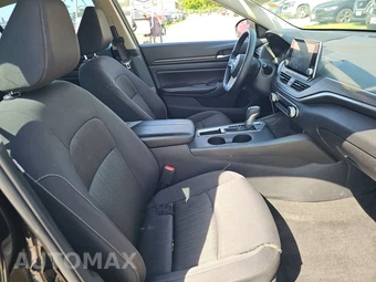 2025 Nissan Altima SV – miniatura 8