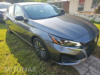 2025 Nissan Altima SV - miniatura 3