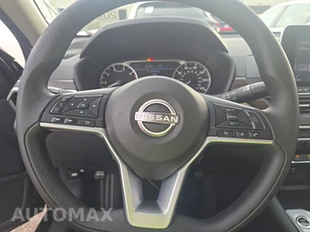 2025 Nissan Altima SV - miniatura 10