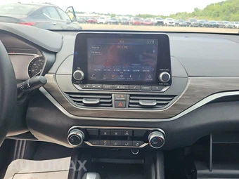 2025 Nissan Altima SV - miniatura 11