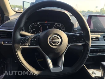 2025 Nissan Altima SV - miniatura 10