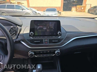 2025 Nissan Altima SV - miniatura 10