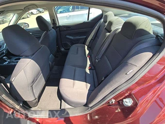 2025 Nissan Altima SV - miniatura 13
