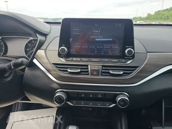 2025 Nissan Altima SV - miniatura 11