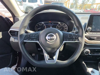 2025 Nissan Altima SV – miniatura 10