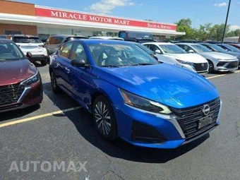 2025 Nissan Altima SV - miniatura 4