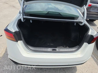 2025 Nissan Altima SV - miniatura 17