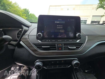 2025 Nissan Altima SV - miniatura 10