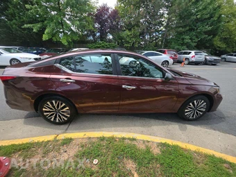 2025 Nissan Altima SV - miniatura 4
