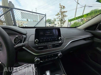 2025 Nissan Altima SV - miniatura 10