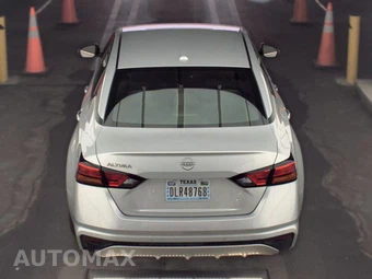 2025 Nissan Altima SV - miniatura 5