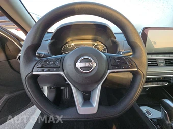 2025 Nissan Altima SV - miniatura 10