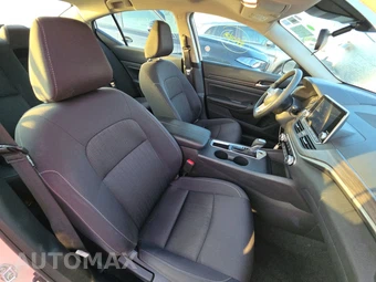 2025 Nissan Altima SV - miniatura 8
