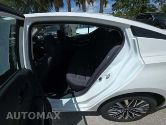 2025 Nissan Altima SV - miniatura 10