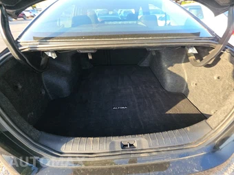 2025 Nissan Altima SV - miniatura 16