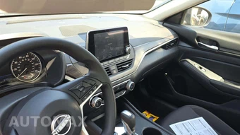 2025 Nissan Altima SV - miniatura 26