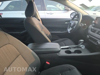 2025 Nissan Altima SV – miniatura 8