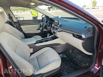 2025 Nissan Altima SV - miniatura 8