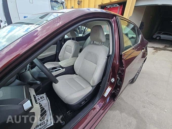 2025 Nissan Altima SV - miniatura 3