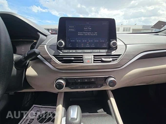 2025 Nissan Altima SV - miniatura 7