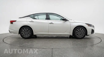 2025 Nissan Altima SV - miniatura 8