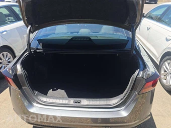 2025 Nissan Altima SV – miniatura 14