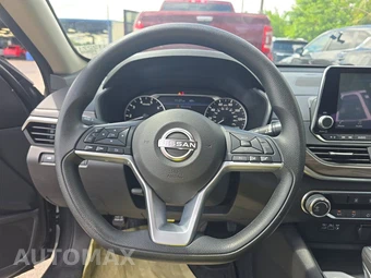 2025 Nissan Altima SV - miniatura 10