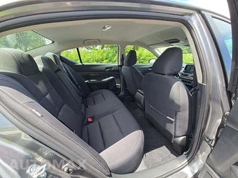 2025 Nissan Altima SV - miniatura 13