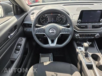 2025 Nissan Altima SV - miniatura 8