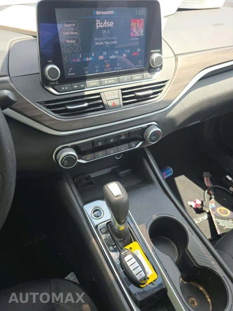 2025 Nissan Altima SV - miniatura 10